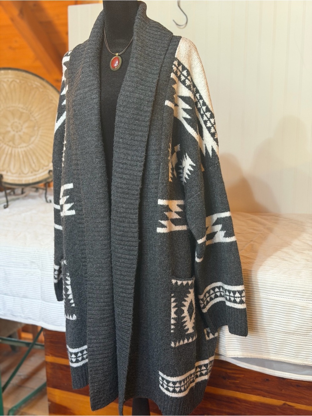 Tahari Black & Cream Geometric Open-Front Cardigan